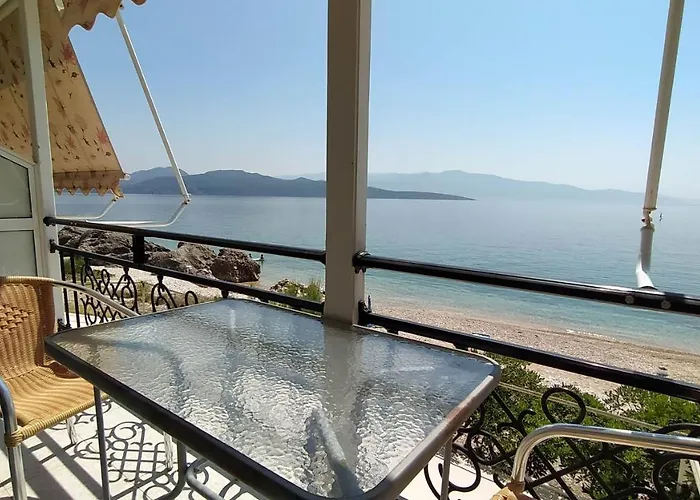 Maresol Lefkada Aparthotel 3*