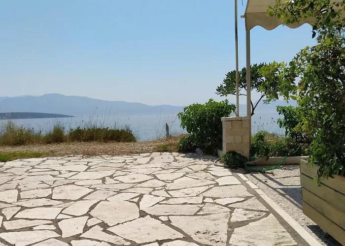 Maresol Lefkada Aparthotel